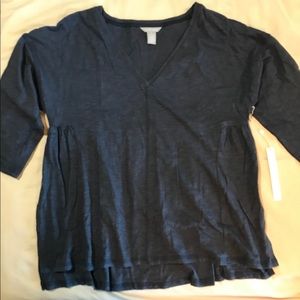 Caslon pleated relaxed fit shirt in navy.